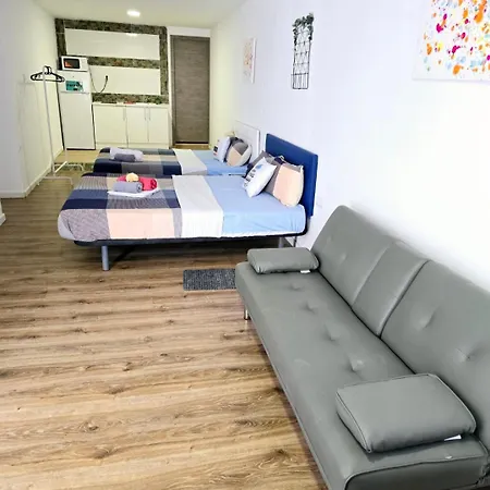 Lindux Airport Apartment Manises