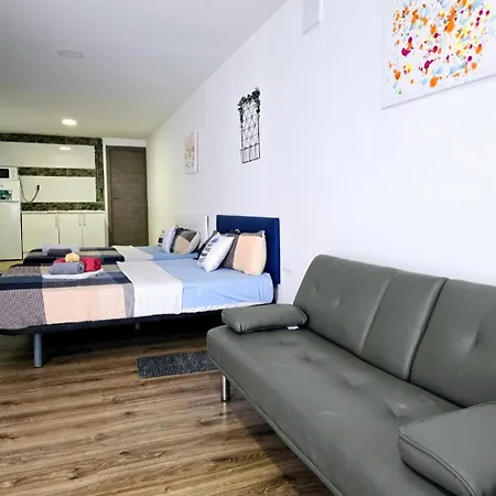 Lindux Airport Apartment
